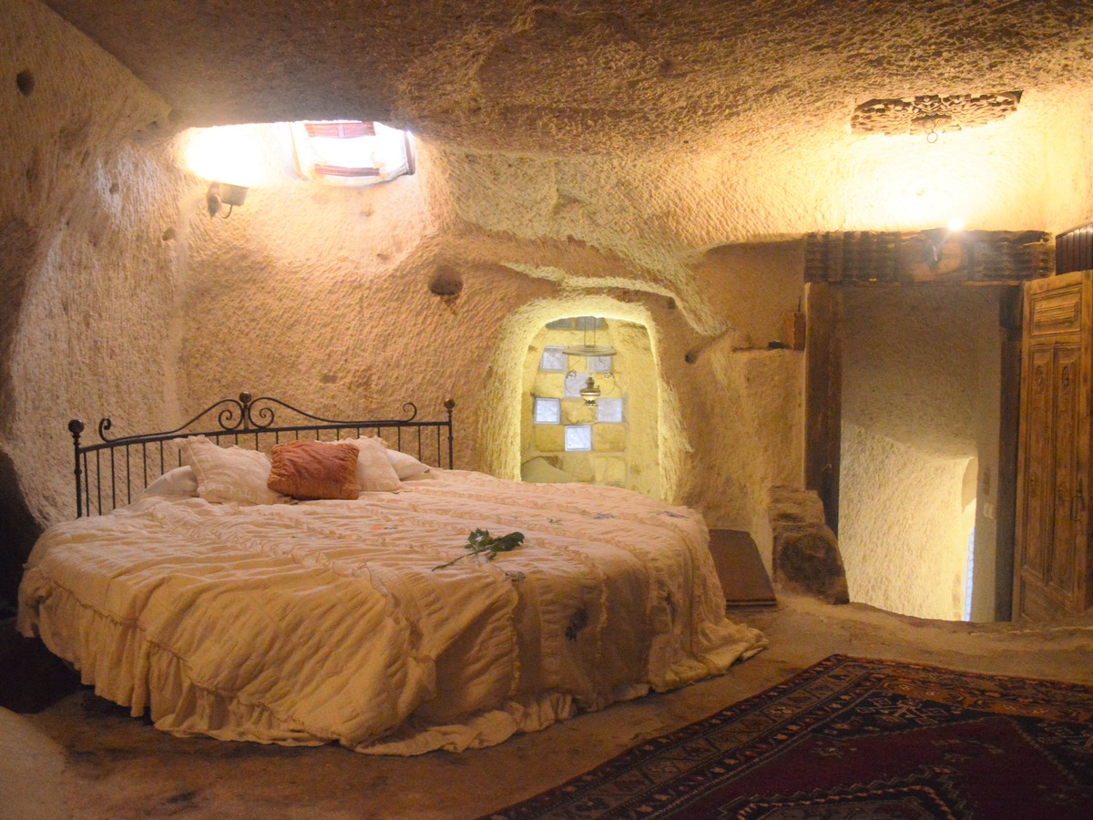 カッパドキアの洞窟ホテル「ミスラケーブホテル」フェアリーチムニースイートの部屋の中